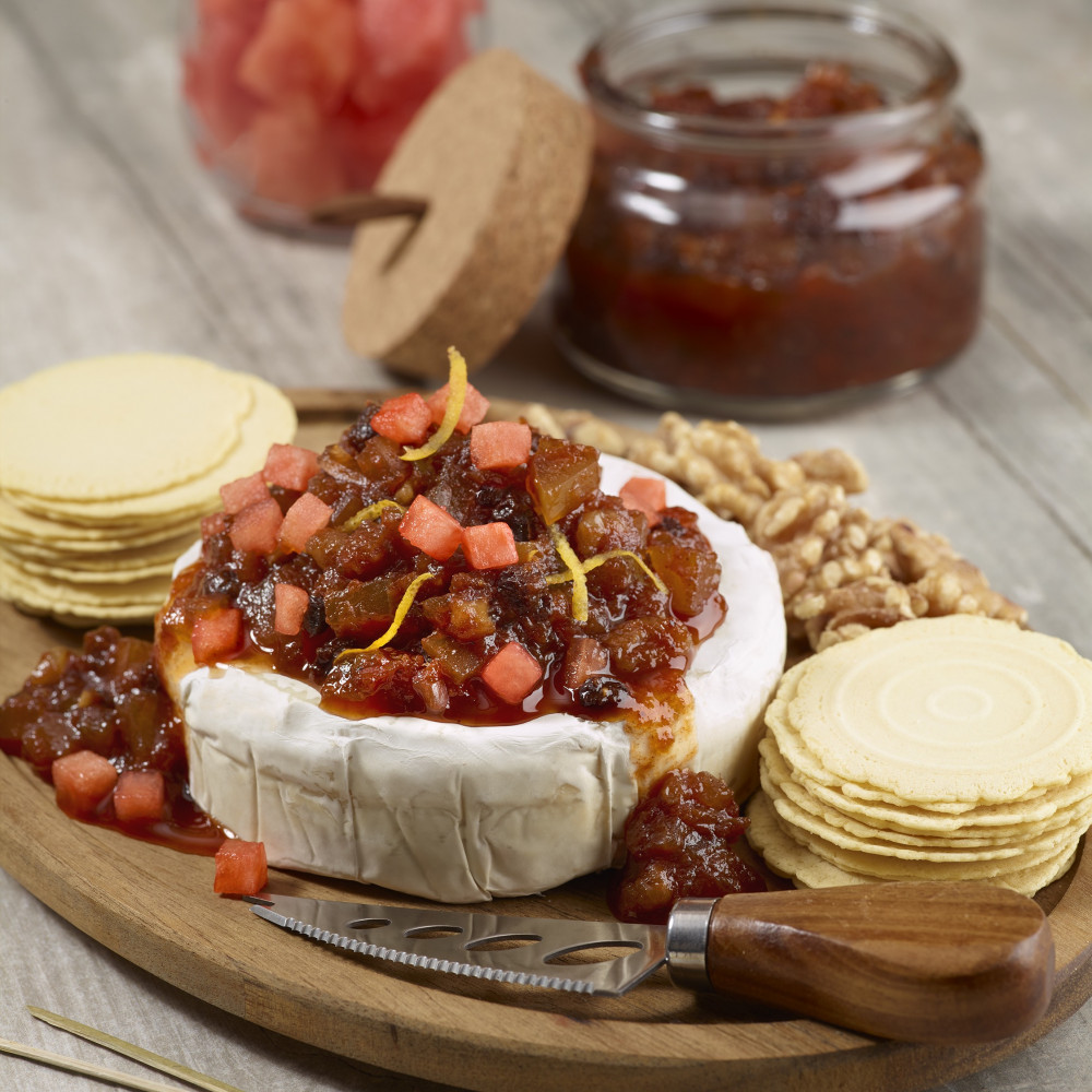 Chutney dưa hấu, quả óc chó và nho khô